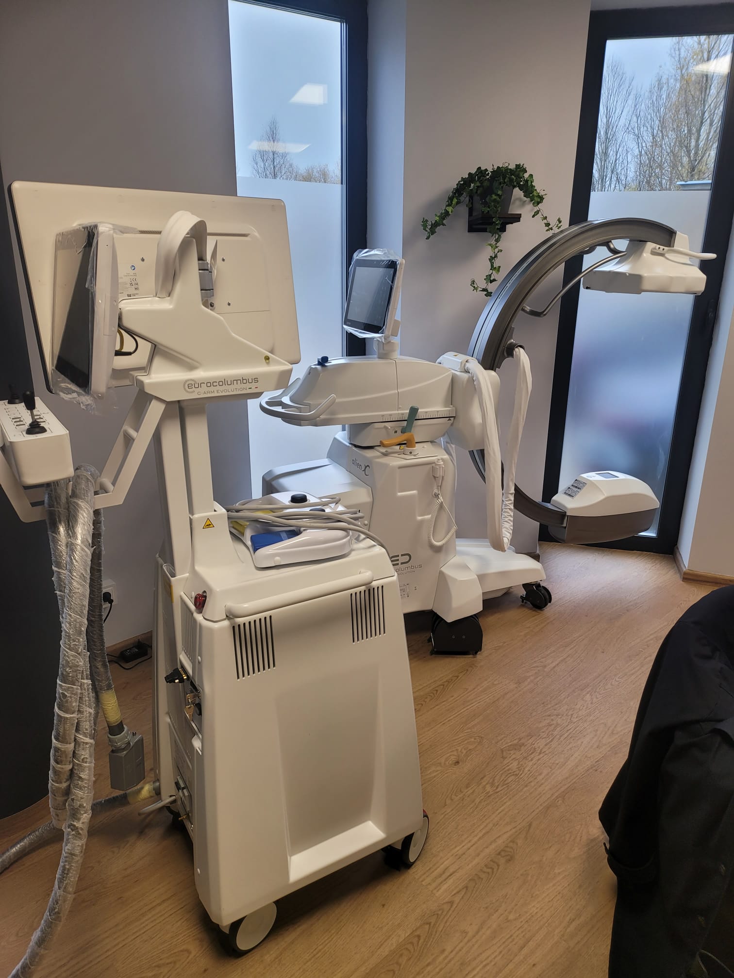 najnowsze mobilne ramię C produkowane przez włoską firmę Eurocolumbus S.r.l., to urządzenie stworzone z myślą o najbardziej wymagających procedurach obrazowania medycznego